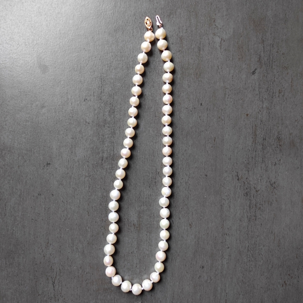 18' Japanese Akoya Pearl Necklace